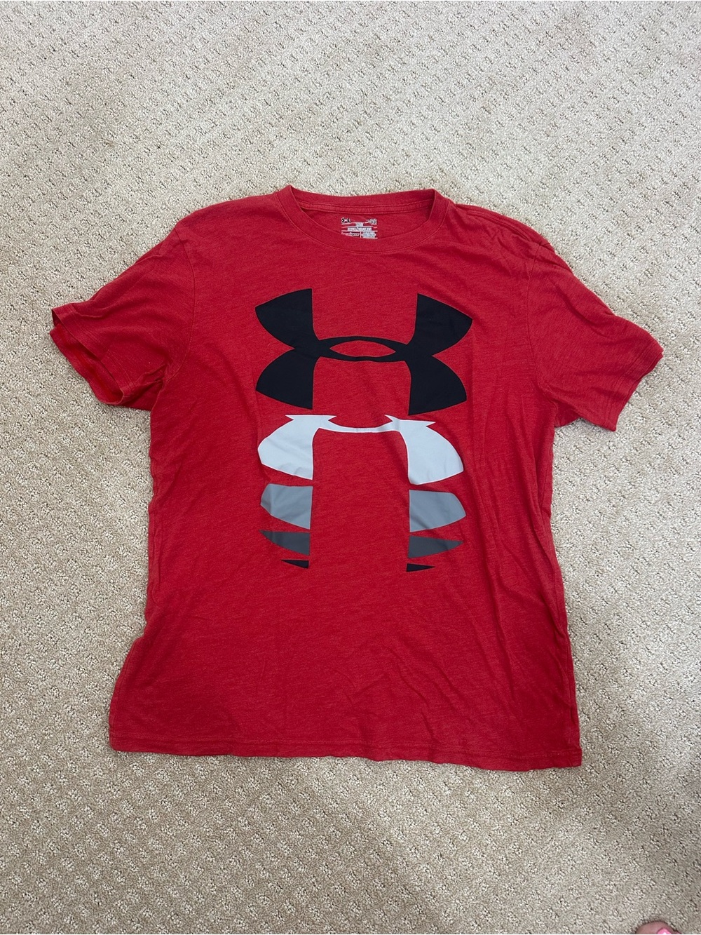 Under Armour Red Logo Tee xl